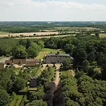 24h Le Mans Chateau De Lauresse D'hotes Luxe, Avec Services בית הארחה