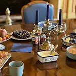 24h Le Mans Chateau De Lauresse D'hotes Luxe, Avec Services