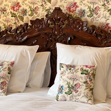 Guest house 24h Le Mans Chateau De Lauresse D'hotes Luxe