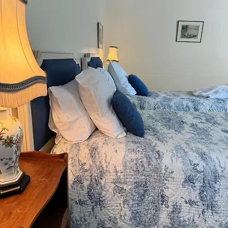 24h Le Mans Chateau De Lauresse D'hotes Luxe Guest house *