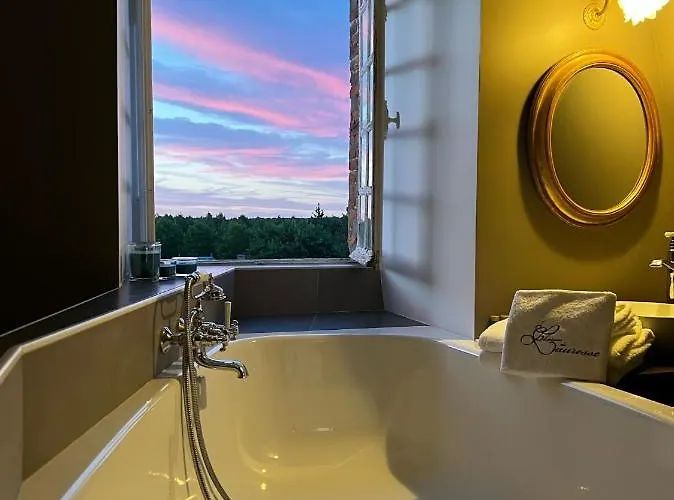 招待所 24h Le Mans Chateau De Lauresse D'hotes Luxe, Avec Services